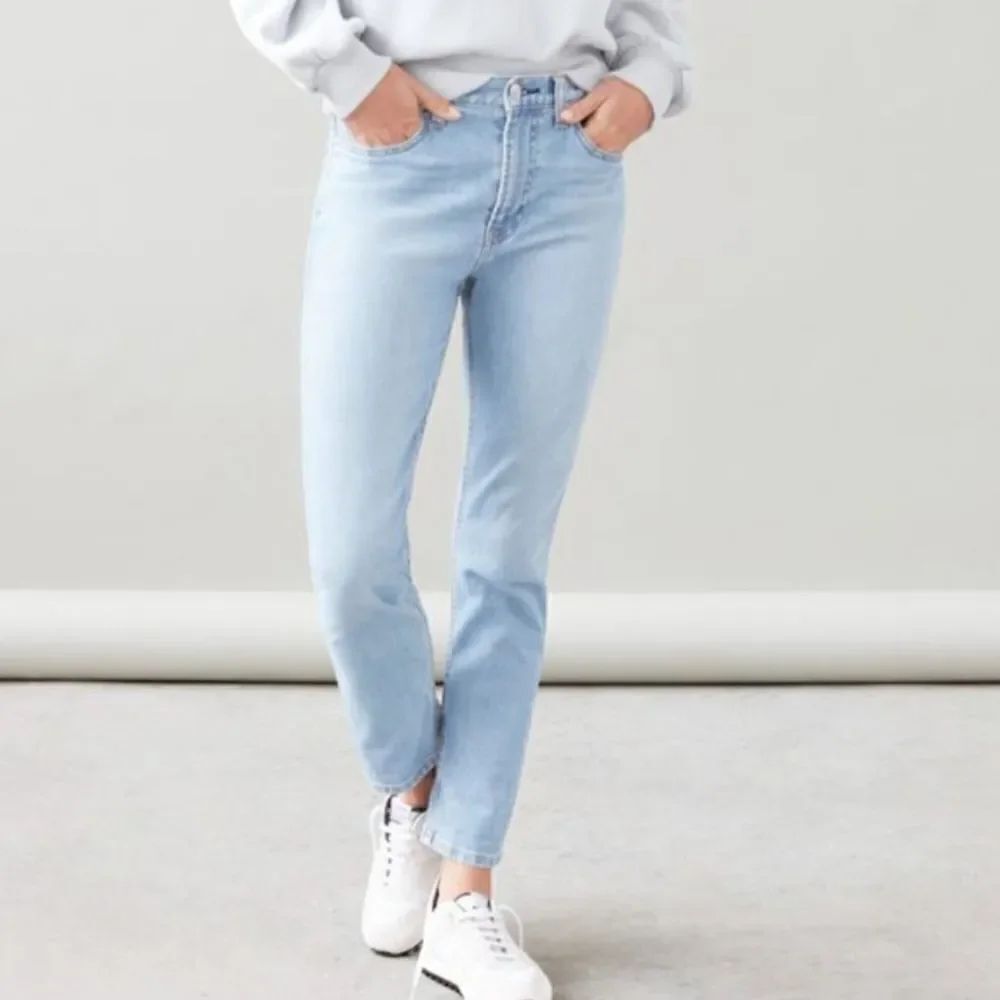 Everlane light wash denim jeans sz 28